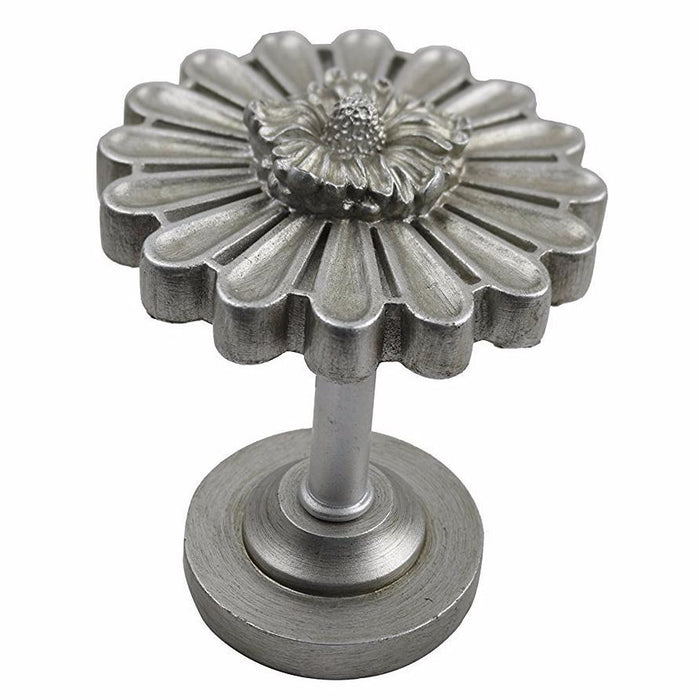 Bellis Medallion Drapery Holdback - 3 Finishes